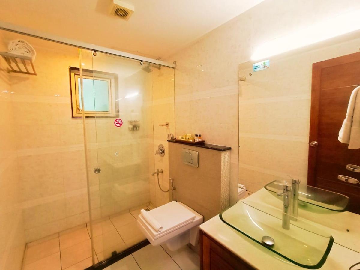 Hill Palace Hotel & Spa Kochi Екстериор снимка