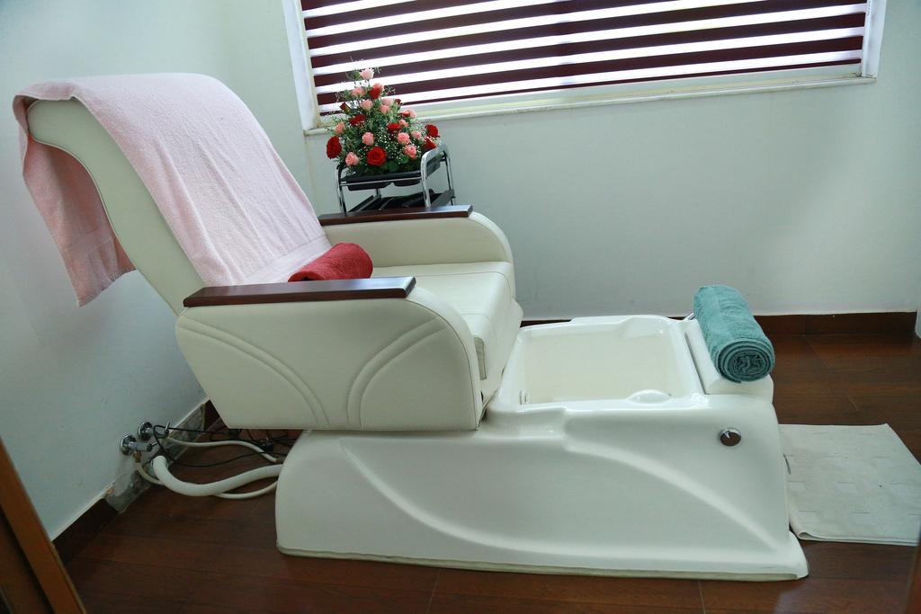 Hill Palace Hotel & Spa Kochi Екстериор снимка