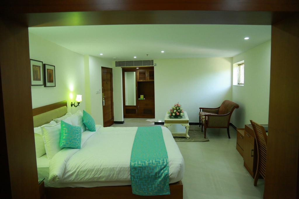 Hill Palace Hotel & Spa Kochi Екстериор снимка