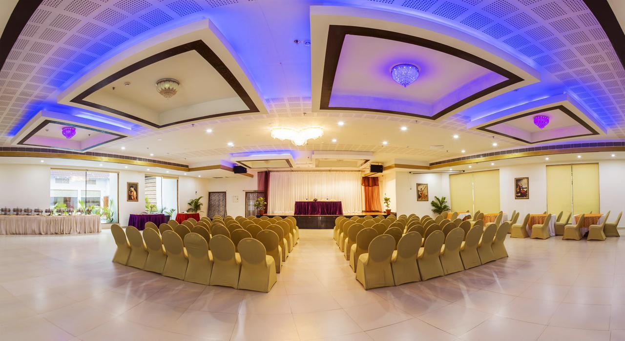 Hill Palace Hotel & Spa Kochi Екстериор снимка