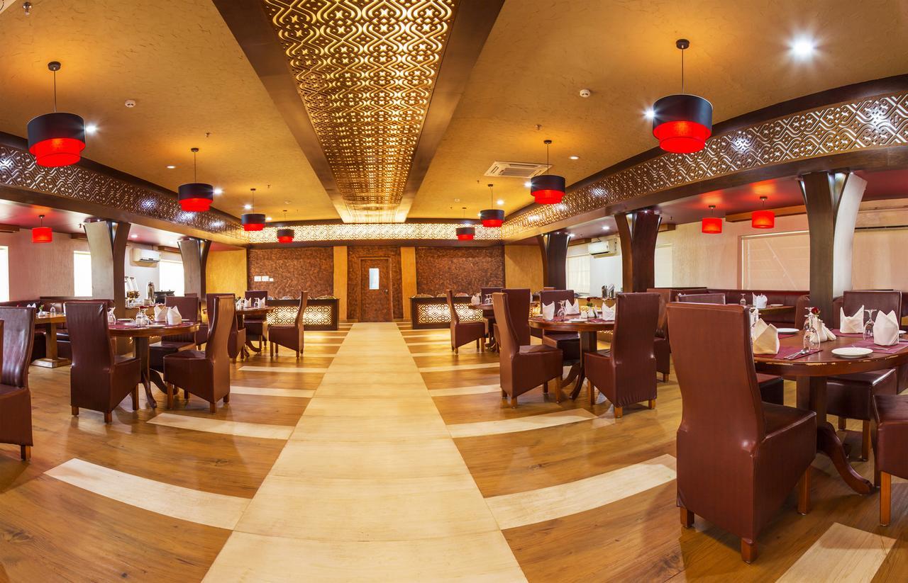 Hill Palace Hotel & Spa Kochi Екстериор снимка
