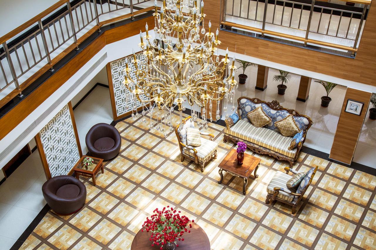 Hill Palace Hotel & Spa Kochi Екстериор снимка